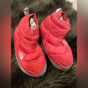 North face slippers